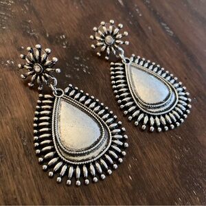 Silver Teardrop Earrings